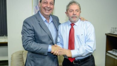 Foto de Lula encontra Omar Aziz, que tenta se reeleger ao Senado