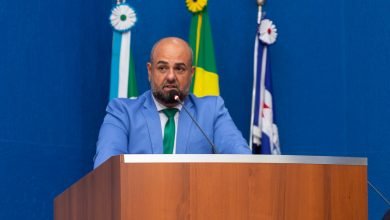 Foto de 29 de Maio: Até aqui você trabalhou apenas para pagar impostos