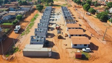 Foto de Prefeitura avança na construção de 50 casas populares no Jardim das Violetas